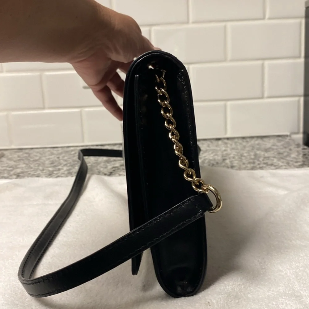 Kate Spade Crossbody bag with gold chain accent - Picture 3 of 9